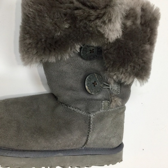 Uggs Bailey Button Triplet Boots in Grey Size 5 - Picture 7 of 15